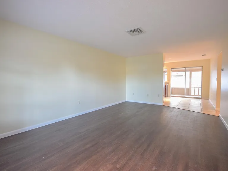 3068 Jennings Dr — Photo 6