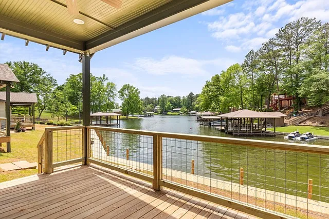 3284 Bay Pine Rd — Photo 18