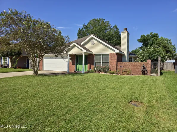 12221 Summer Pl, Gulfport, MS 39503