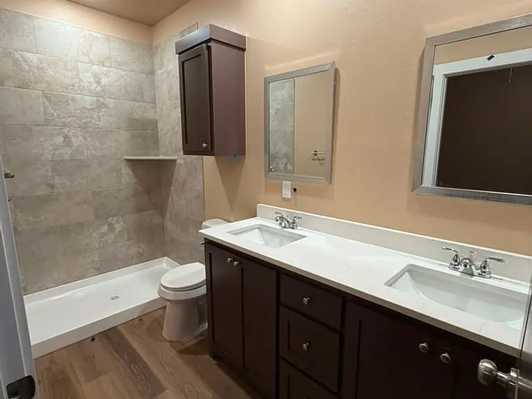 2504 SW H Ave — Photo 4