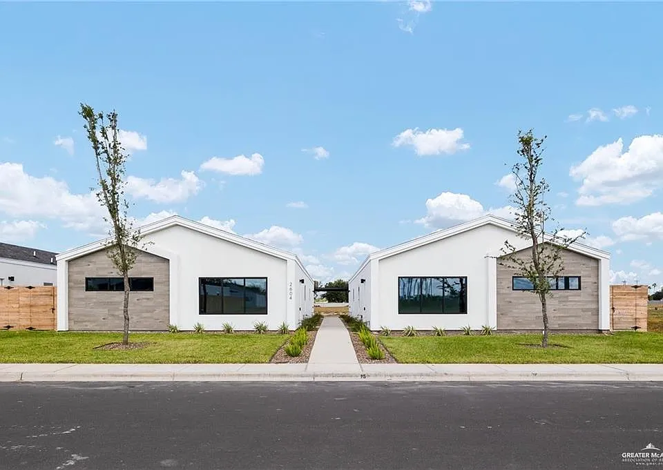 2700 Mockingbird Rd #4