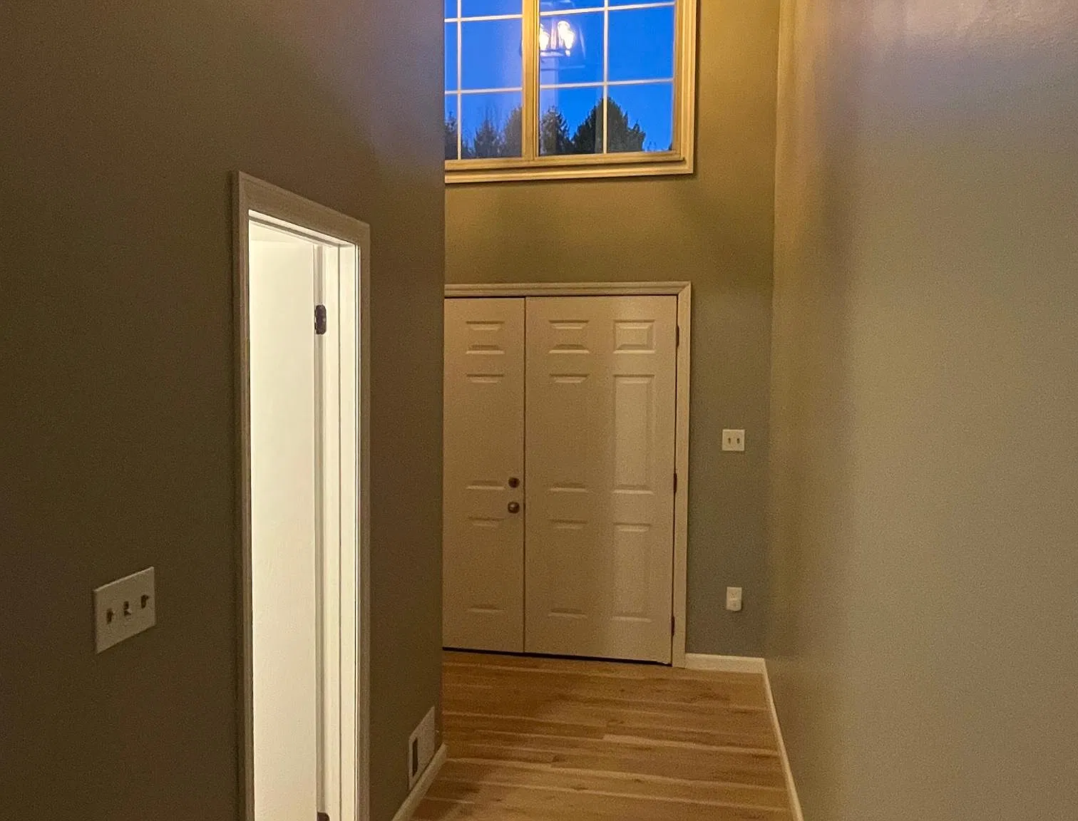 2 bed, 1.5 bath, 1400 sqft, $2,100 — Photo 4