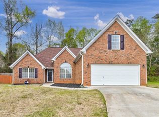 1597 Queen Elizabeth Dr, Locust Grove, GA 30248