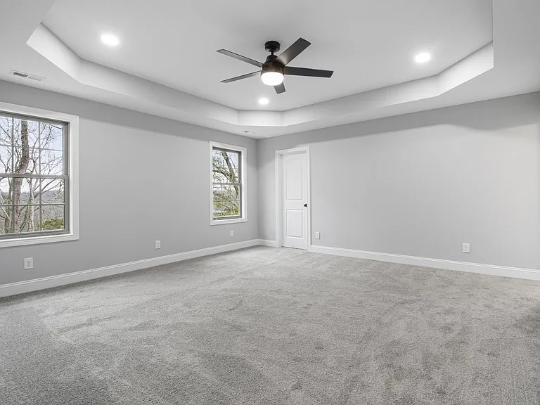2125 Powell Rd — Photo 16