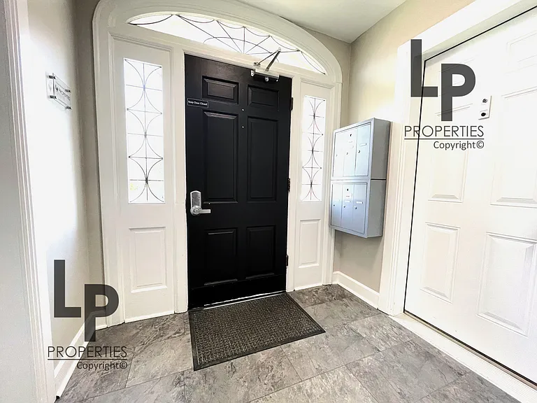 140 Cochran Rd #2 — Photo 12