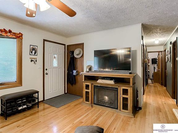 3rd image of 7900 Cherrywood Dr