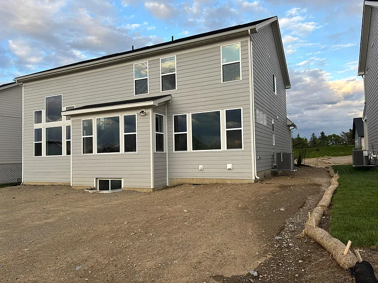 5195 Brookfield Dr — Photo 6