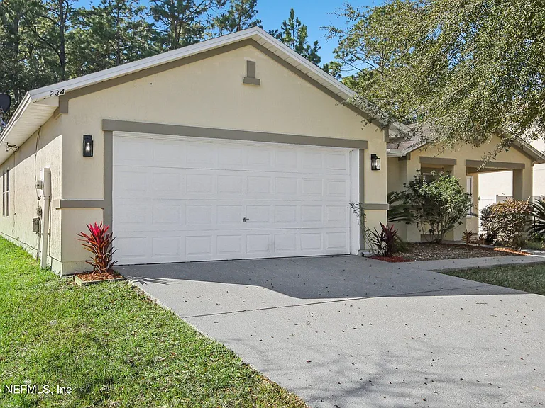 2346 Adams Lake Blvd — Photo 2