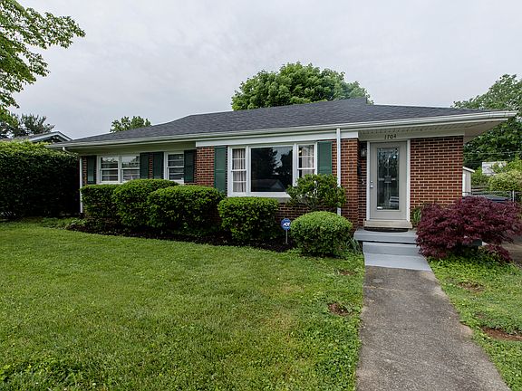 5th image of 1704 Lindy Ct