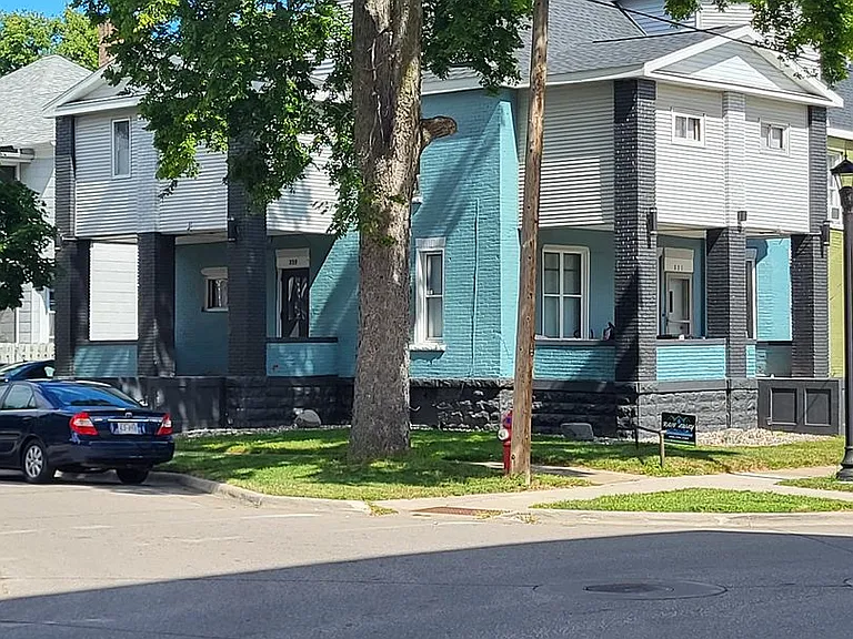 801 Cass St — Photo 28