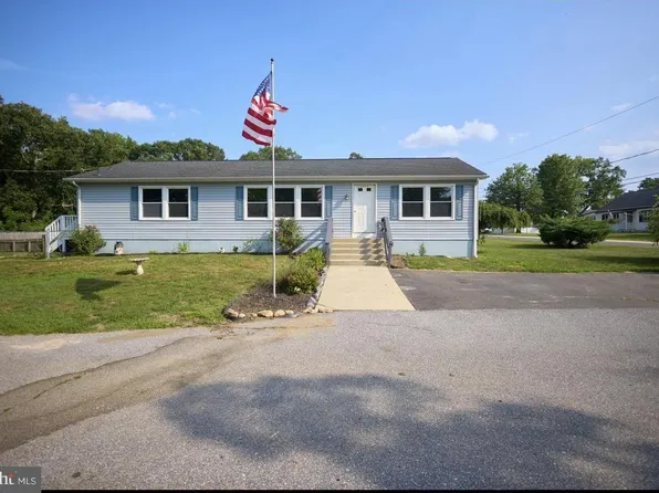 111 N Hunterdon Ave, Mount Holly, NJ 08060
