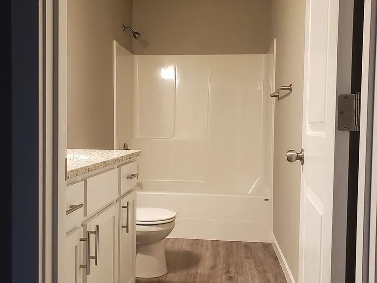 203 Susan St #A & B — Photo 14