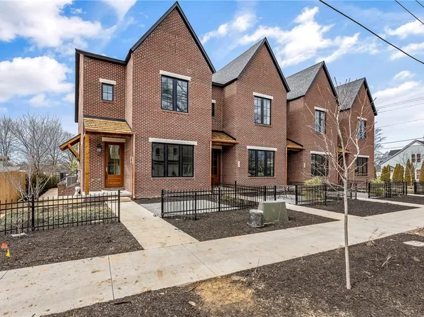 443 NW C St, Bentonville, AR 72712