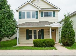 318 NE Coldwater Creek Dr, Grain Valley, MO 64029