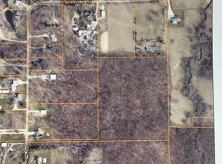 4464 N Prairie View Rd, Oakley, IL 62501