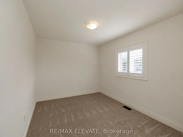 255 McKean Dr N — Photo 19