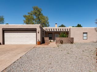 5417 Chapel Dr NW, Albuquerque, NM 87114