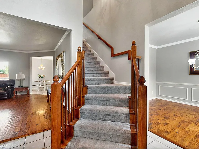 1236 Blue Brook Dr — Photo 7