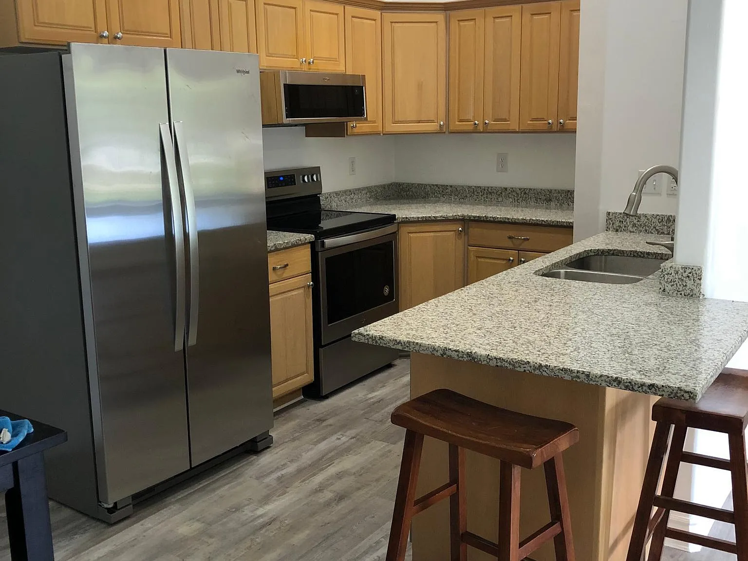 3 bed, 1100 sqft, $1,700 — Photo 2