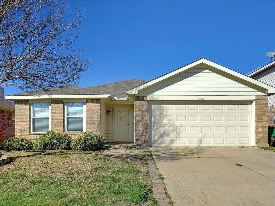 2808 Arbury Dr