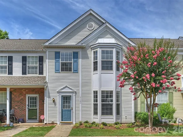 3160 Mannington Dr, Charlotte, NC 28270