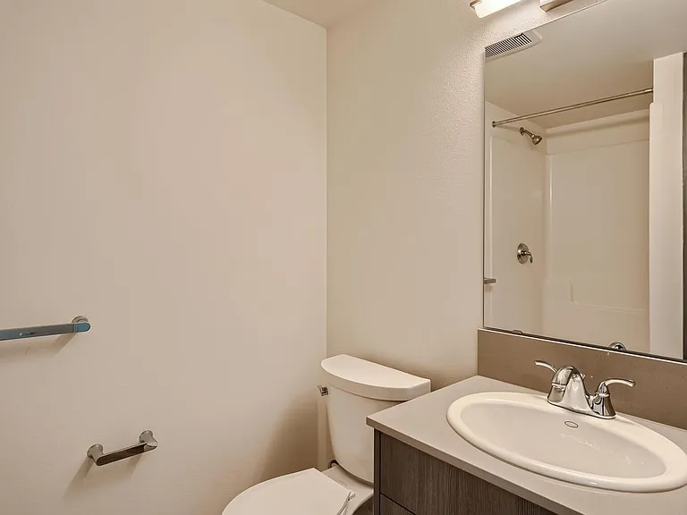 Welcome to AV Lofts! Beautiful views plus in-unit laundry! Up to 8 weeks free! — Photo 47