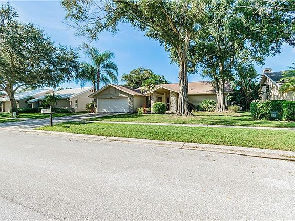 2nd image of 2826 Anderson Dr N