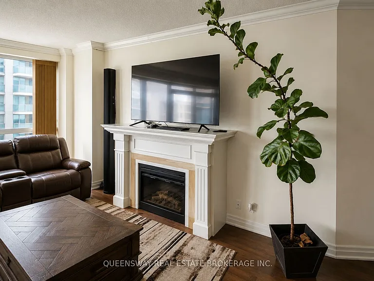 2087 Lake Shore Blvd W #804 — Photo 7