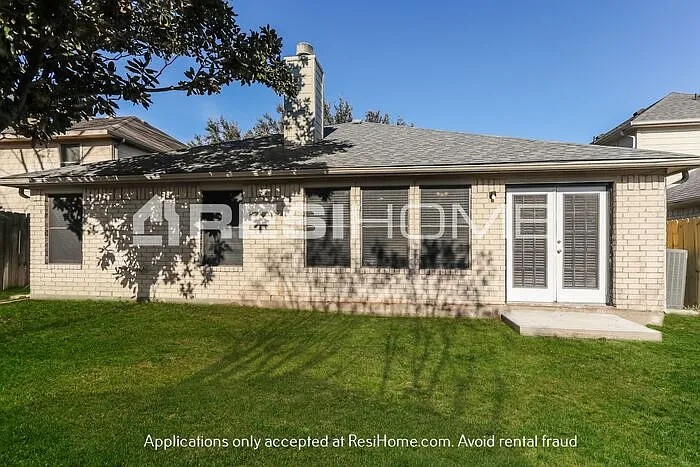910 Willow West Dr — Photo 11