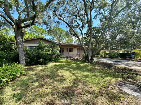 16397 Andrews Cir, Cedar Key, FL 32625