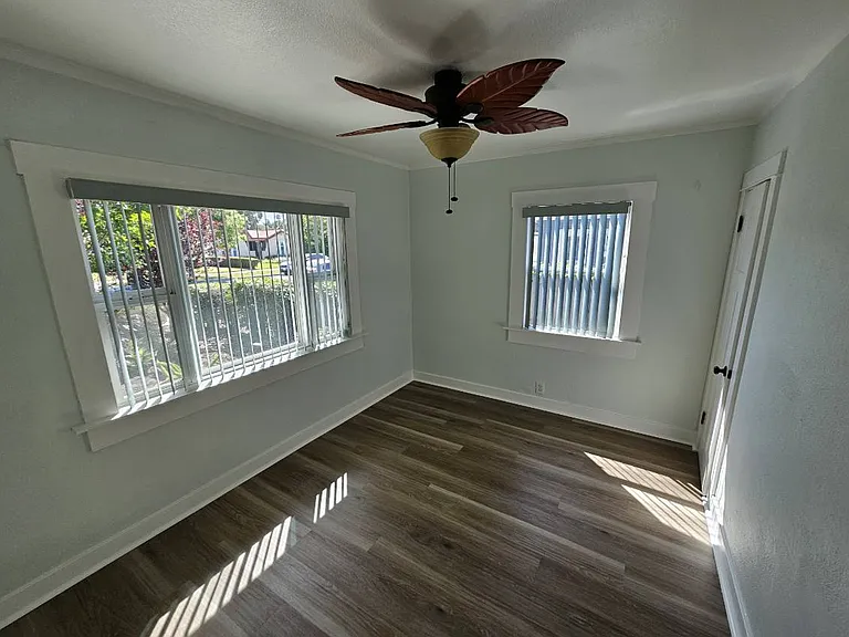 4359 Elmwood Ct — Photo 6