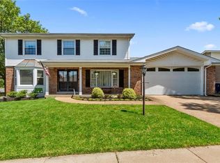 2569 Pioneer Dr, Saint Louis, MO 63129