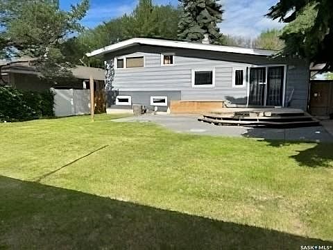 2nd image of 2104 Preston AVENUE S