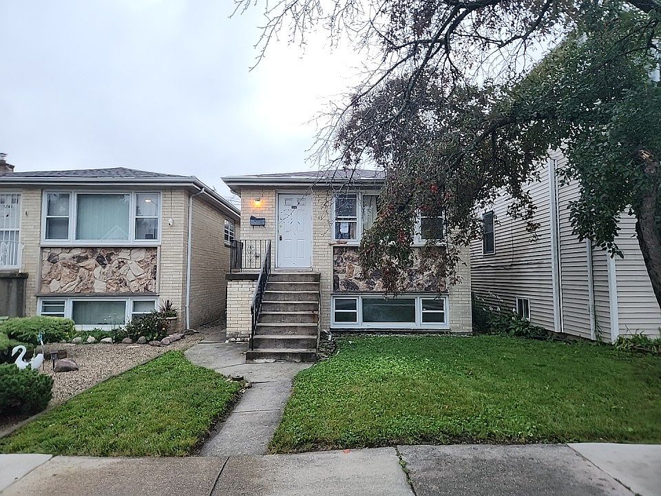 1st image of 3241 N Nagle Ave
