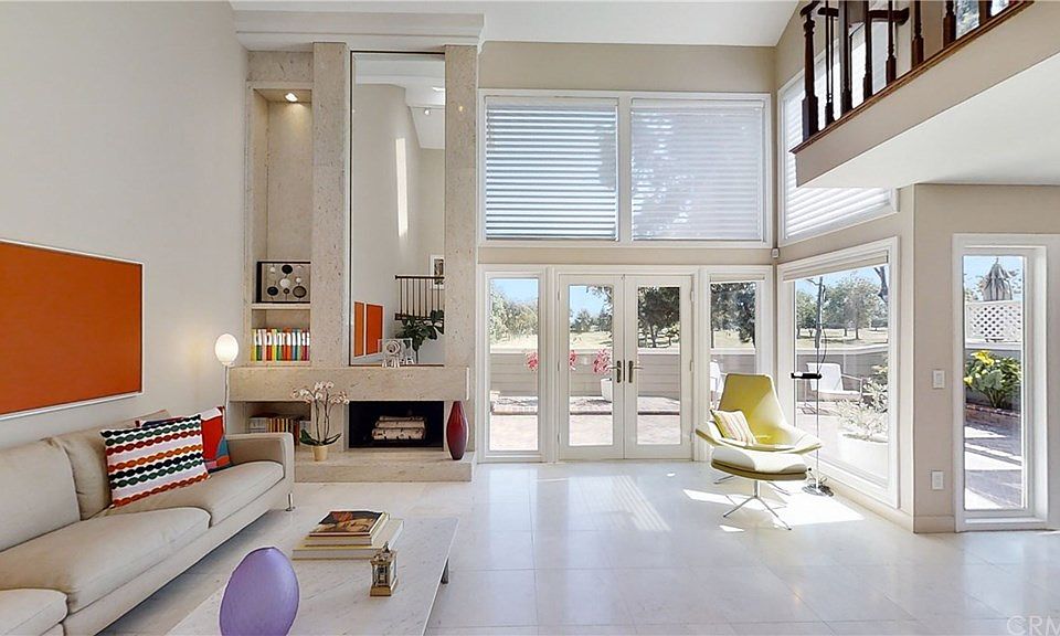 1st image of 6076 Avenida De Castillo