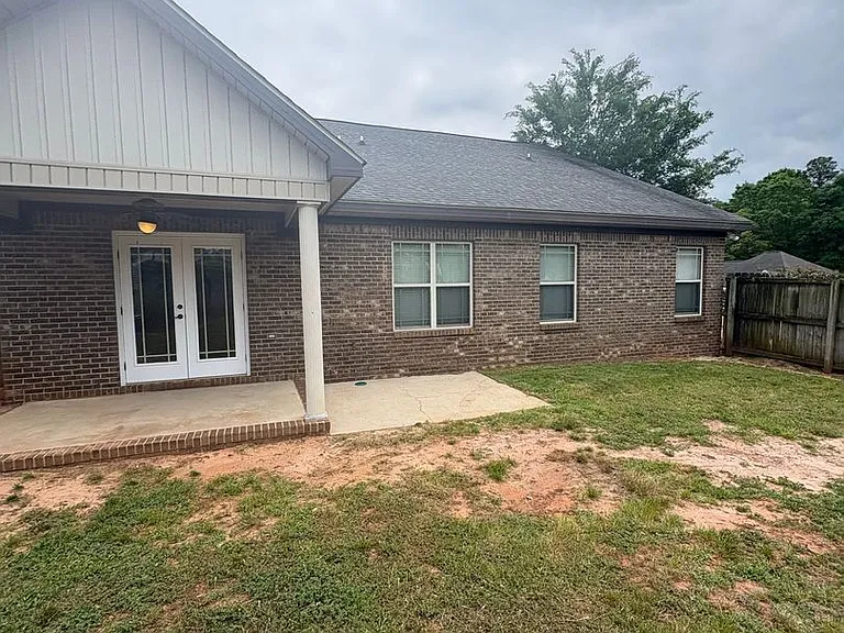 101 Avalon Ln — Photo 26