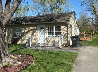 502 E Johnston St, Olathe, KS 66061