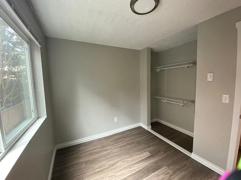 Westwood Apartments — Photo 123