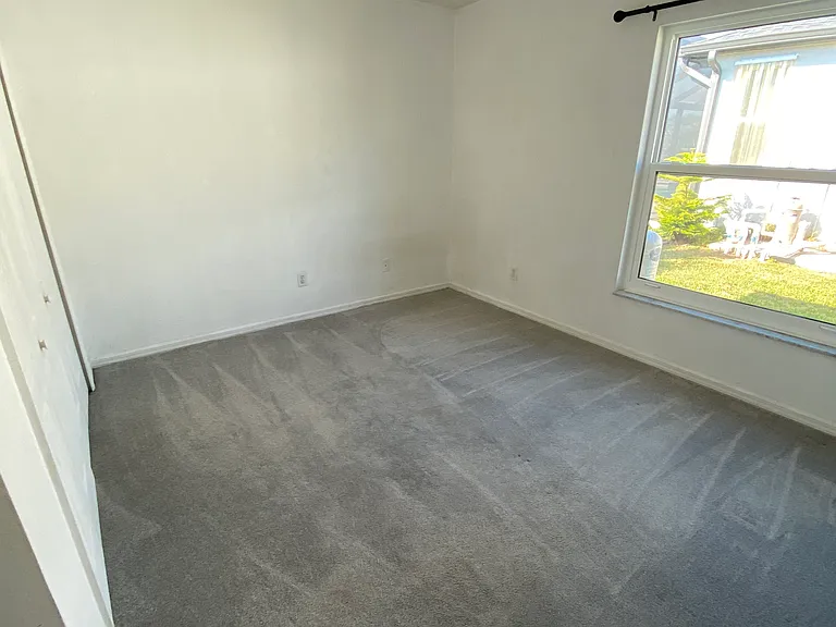 3918 SW 17th Ave — Photo 14
