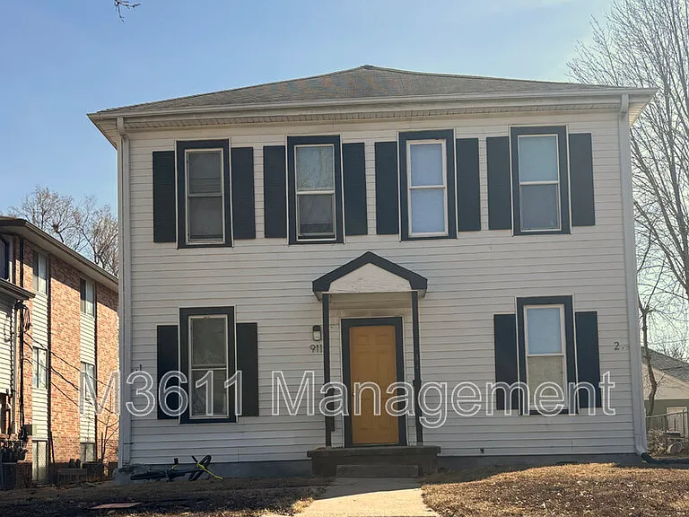 911 Washington St #3 — Photo 1