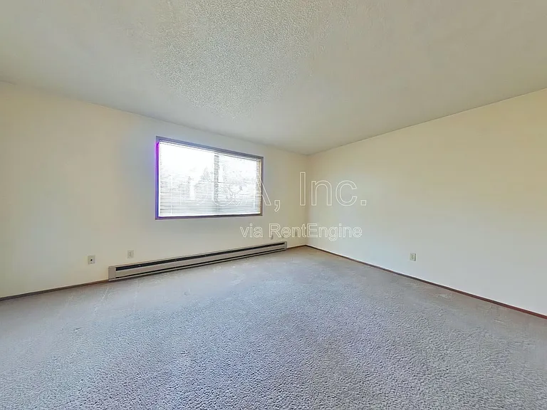 605 NW Kings Blvd #2 — Photo 2