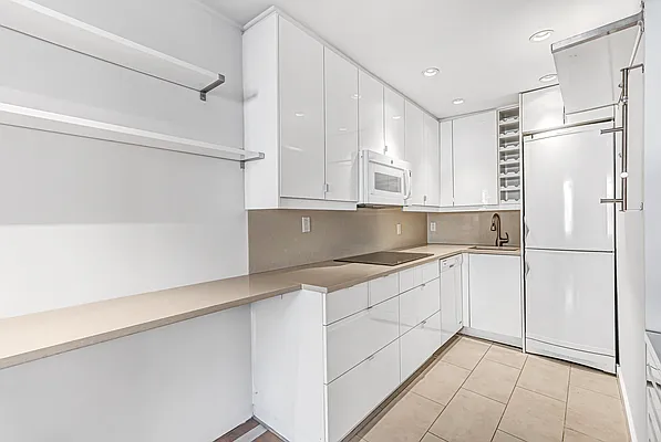 Rented by Christie's International Real Estate Group, LLC | media 14