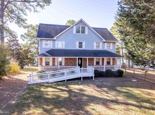 994 N Glebe Rd, Montross, VA 22520