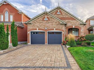 6862 Gooderham Estate Blvd, Mississauga, ON L5W 1B1