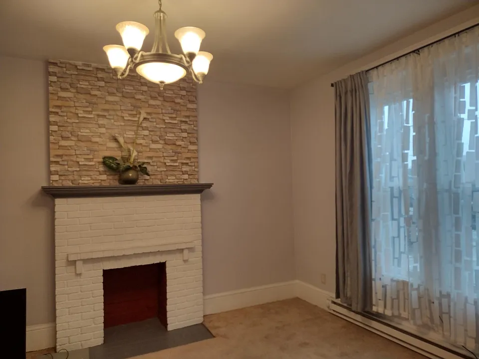 118 E 1st St #3