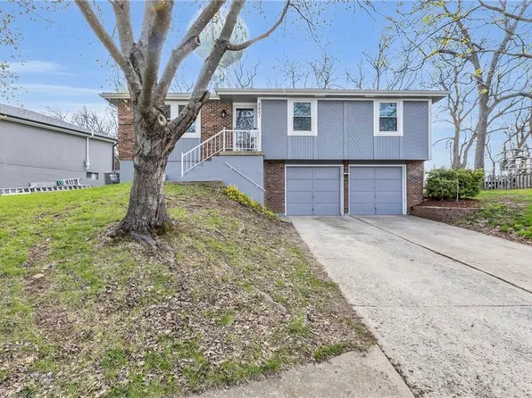 2401 SE 7th St, Blue Springs, MO 64014