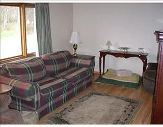 612 James St photo 1