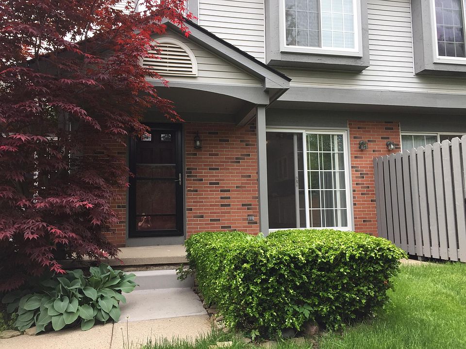 1st image of 539 Winwood Cir #1