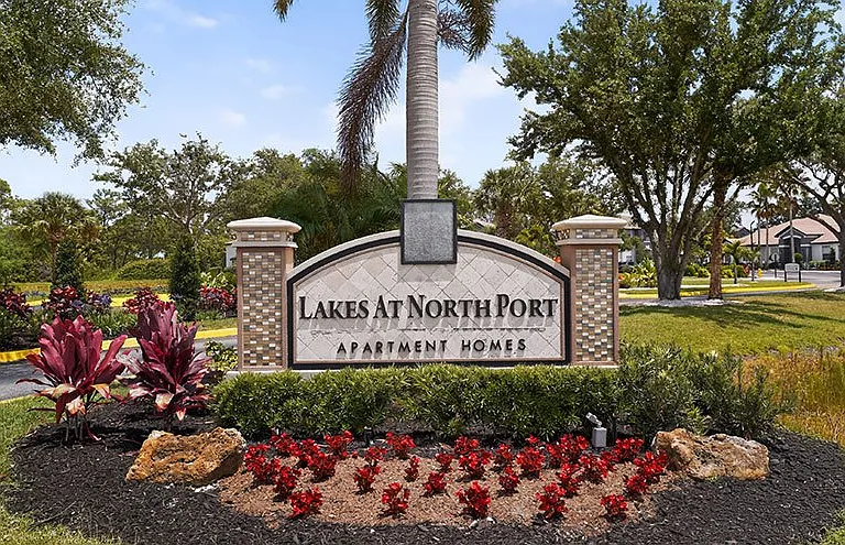 Lakes at North Port Apartments — Photo 38