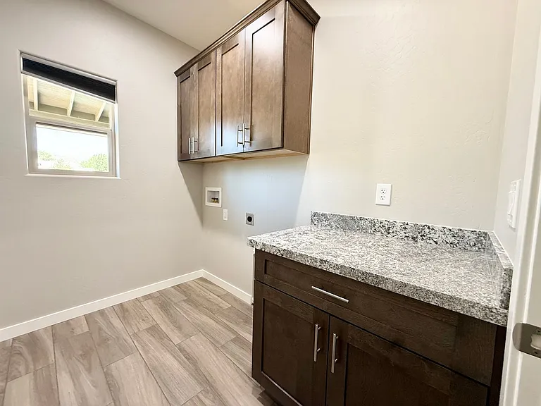 3676 N Valley View Dr — Photo 21